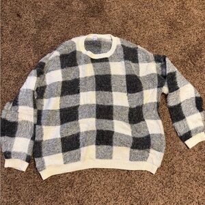 LIKE NEW Time&Tru super soft checkered sweater. Size large.
